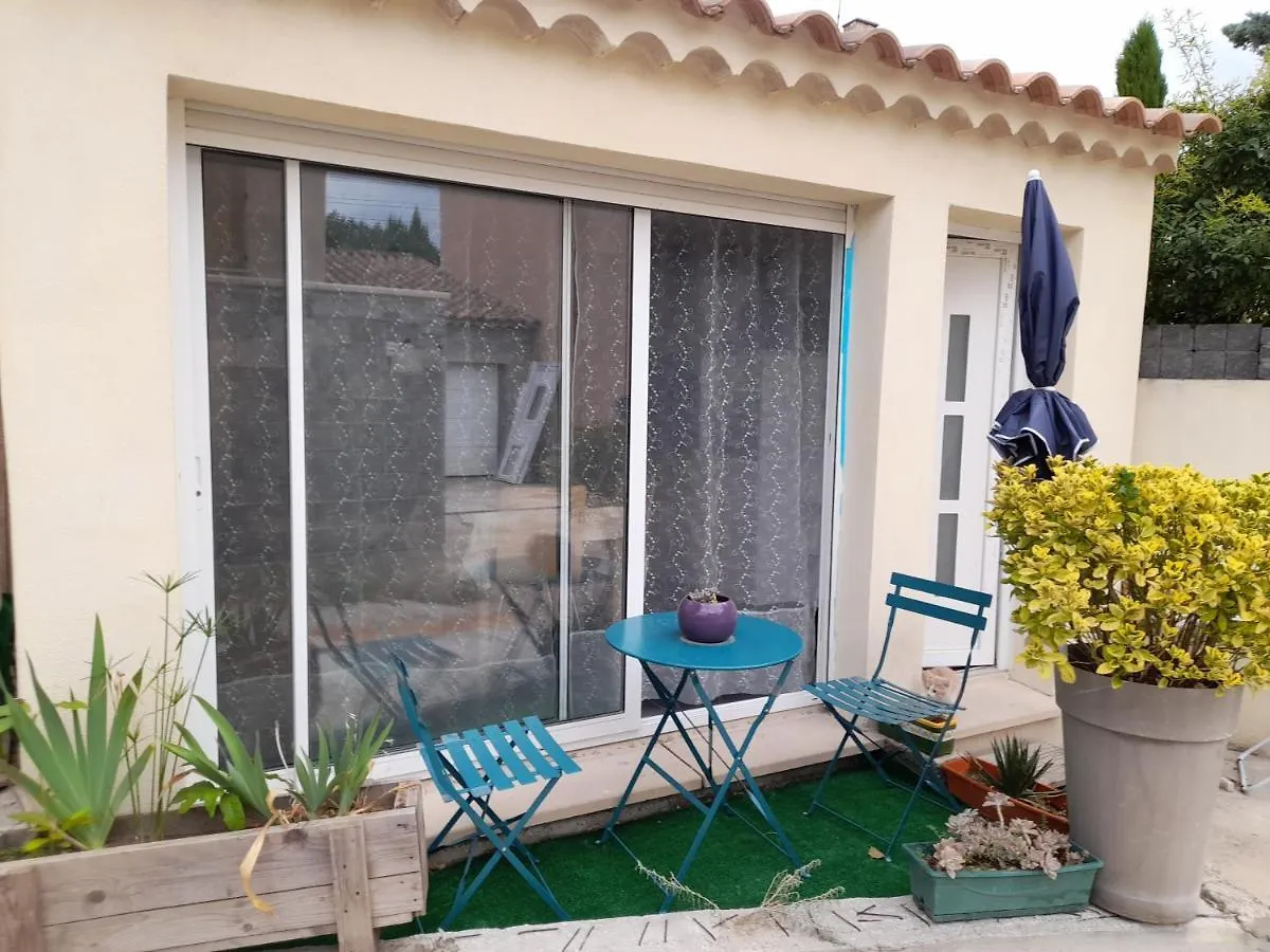 Studio Avec Une Place De Parking Avignon Apartment